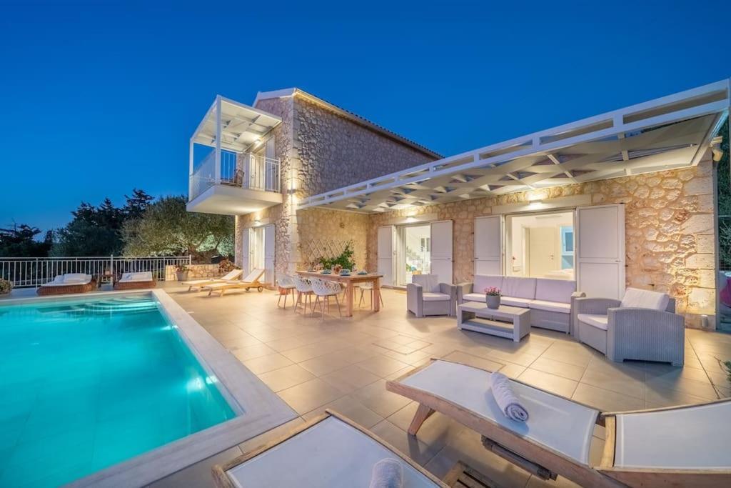 Fiscardo Luxury Stone Villa Suzana ,With Sunset View! Фискардо Екстериор снимка